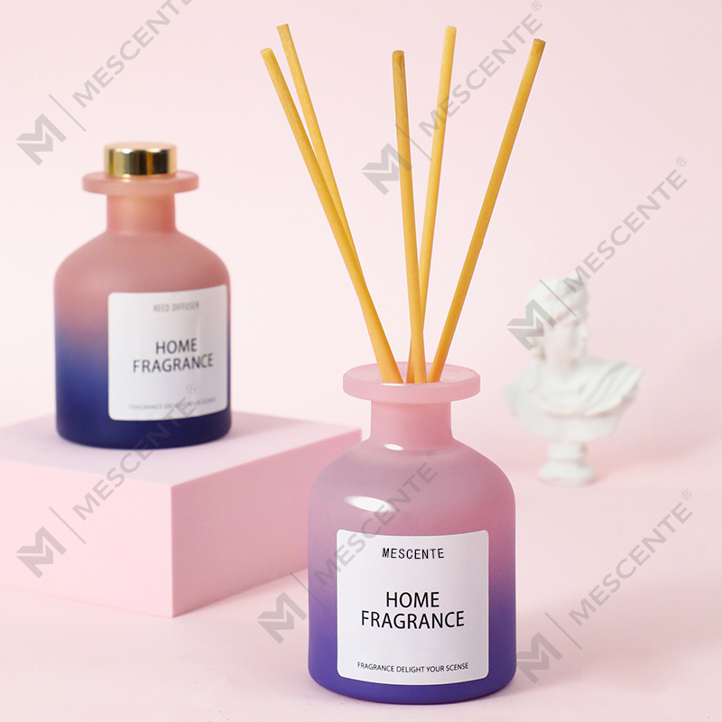 Wholesale  Unique Glass Bottle Fragrance Flowers Reed Diffuser Oil Refill With Packaging Boxes Gift Set