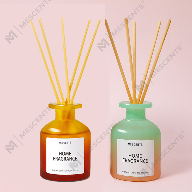 Wholesale  Unique Glass Bottle Fragrance Flowers Reed Diffuser Oil Refill With Packaging Boxes Gift Set