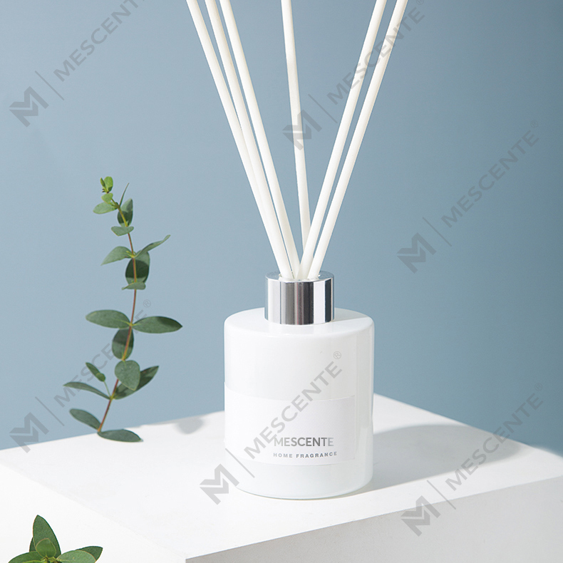 M&Scent Wholesale Luxury Private Label Decorative Flower Stick Fiber Reed Diffuser with Stopper