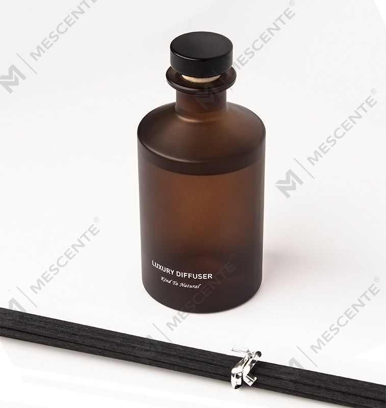 M&Scent Custom Luxury Frosted Glass Bottle Home Essential Oil Reed Diffuser