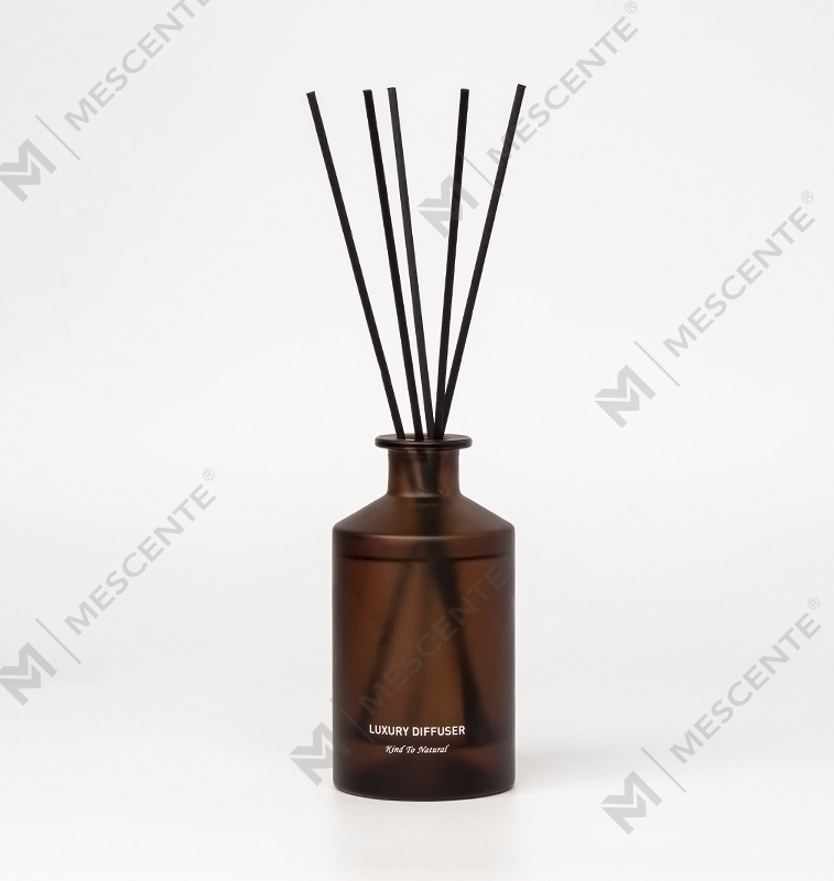 M&Scent Custom Luxury Frosted Glass Bottle Home Essential Oil Reed Diffuser