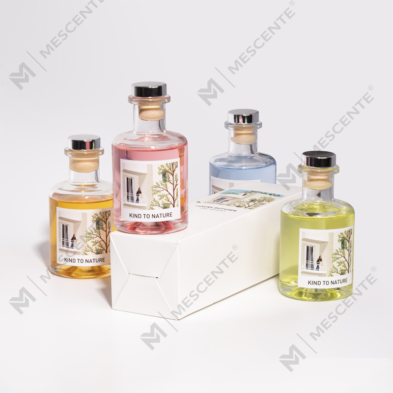 M&Scent Luxury 200ml Customized White Bottle Wooden Sticks Reed Diffuser with Box