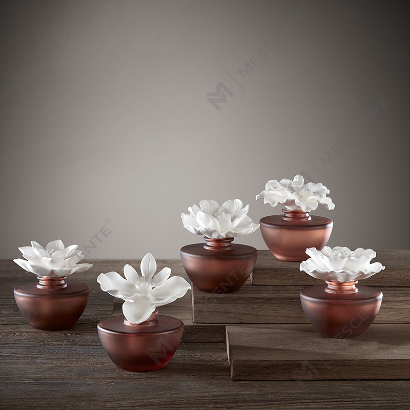 White Flower Mini Perfume Aroma Reed Diffuser Oil, fragrance Thailand Reed Diffusers Gift Set