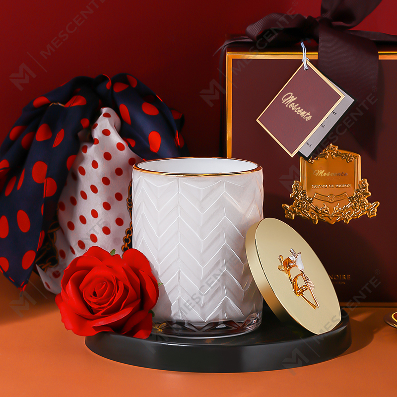 M&Scent Wholesales Custom Private Label Container Aromatherapy Scented Fragrance Aroma Soy Candles With Crystals