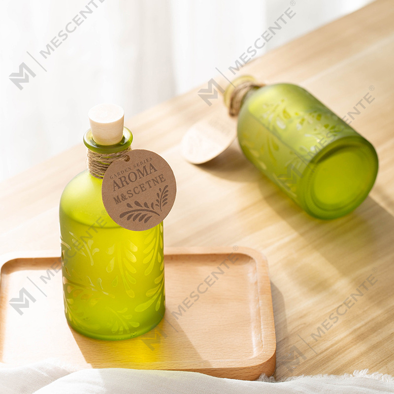 M&Scent Luxury Custom Private Label Glass Bottle Flower Liquid Reed Diffuser With Gift Box