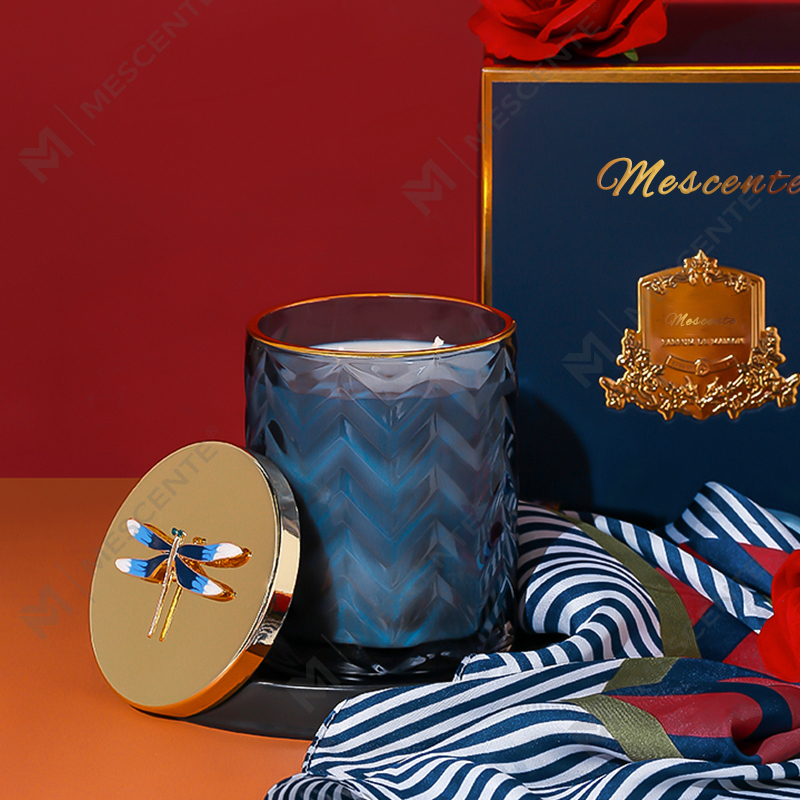 M&Scent Wholesales Custom Private Label Container Aromatherapy Scented Fragrance Aroma Soy Candles With Crystals