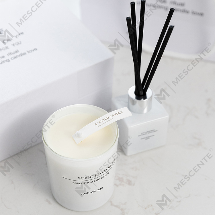 140g Home Scented Candle Fragrance Reed Diffuser Gift Set A99199		