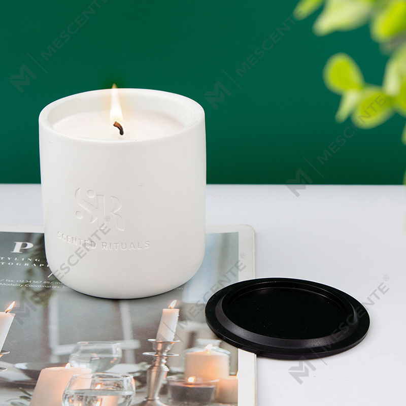 M&Scent Costom Logo Cheap Ceramic Jars with Wooden Lids Candle, Coconut Wax Luxury Candles