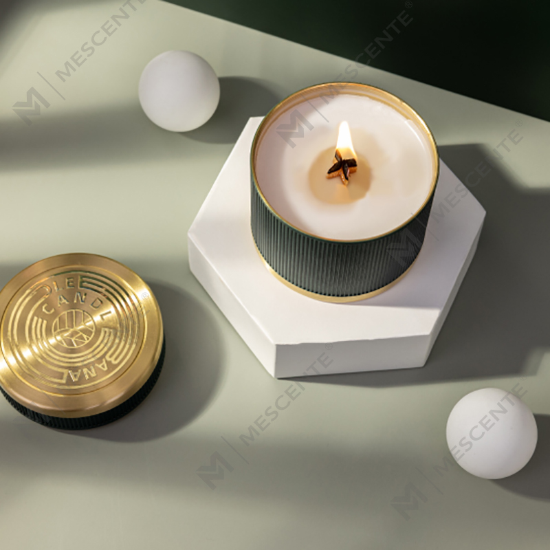 Luxury Customised  Private Label Citta Labeled Wooden Wick Scented Soy Wax Candles With Dried Flowers