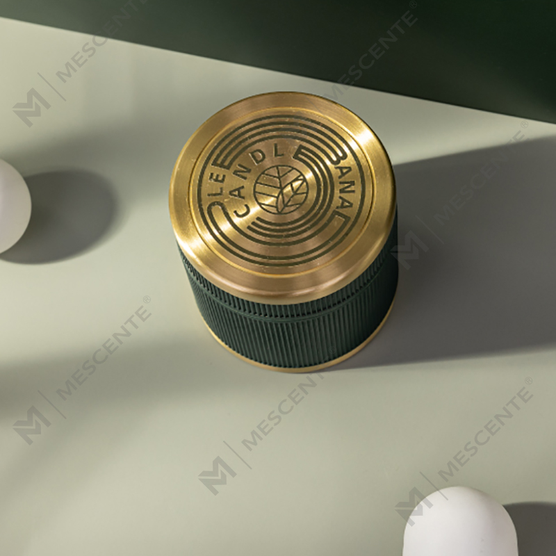 Luxury Customised  Private Label Citta Labeled Wooden Wick Scented Soy Wax Candles With Dried Flowers