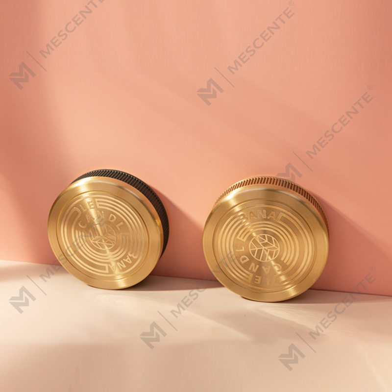 Luxury Customised  Private Label Citta Labeled Wooden Wick Scented Soy Wax Candles With Dried Flowers