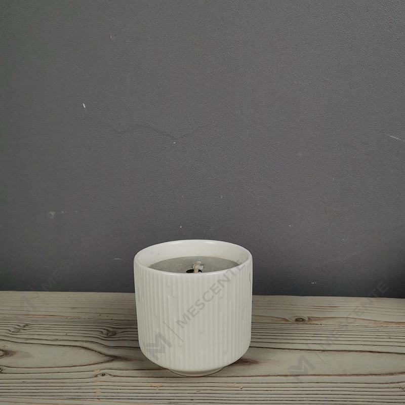 M&Scent Wholesale Luxury Ceramic Empty Square Matte Black Unique Amber Candle Jars With Wooden Lids