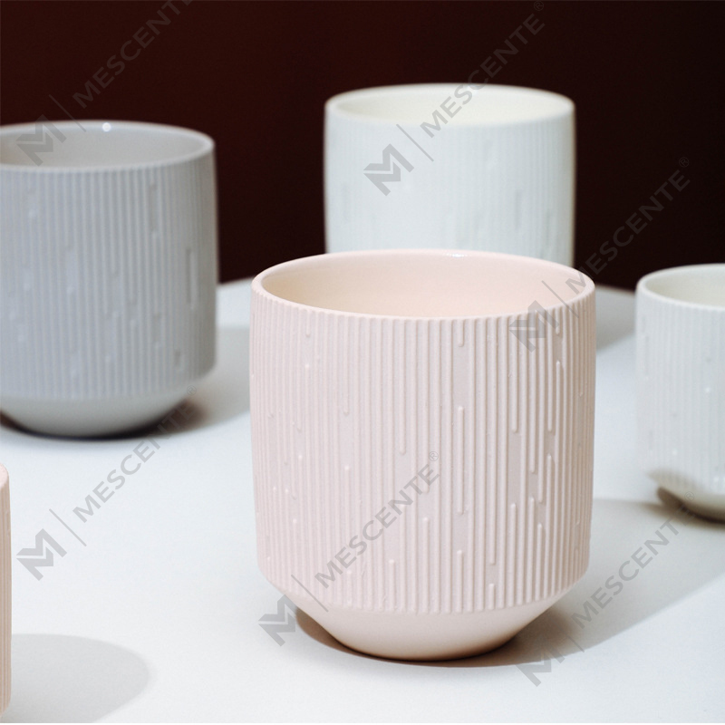 M&Scent Wholesale Luxury Ceramic Empty Square Matte Black Unique Amber Candle Jars With Wooden Lids