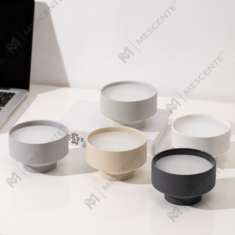 M&Scent Wholesale Custom Large Modern 3 Wick White Frosted Christmas Candle Jar With Bamboo Lid