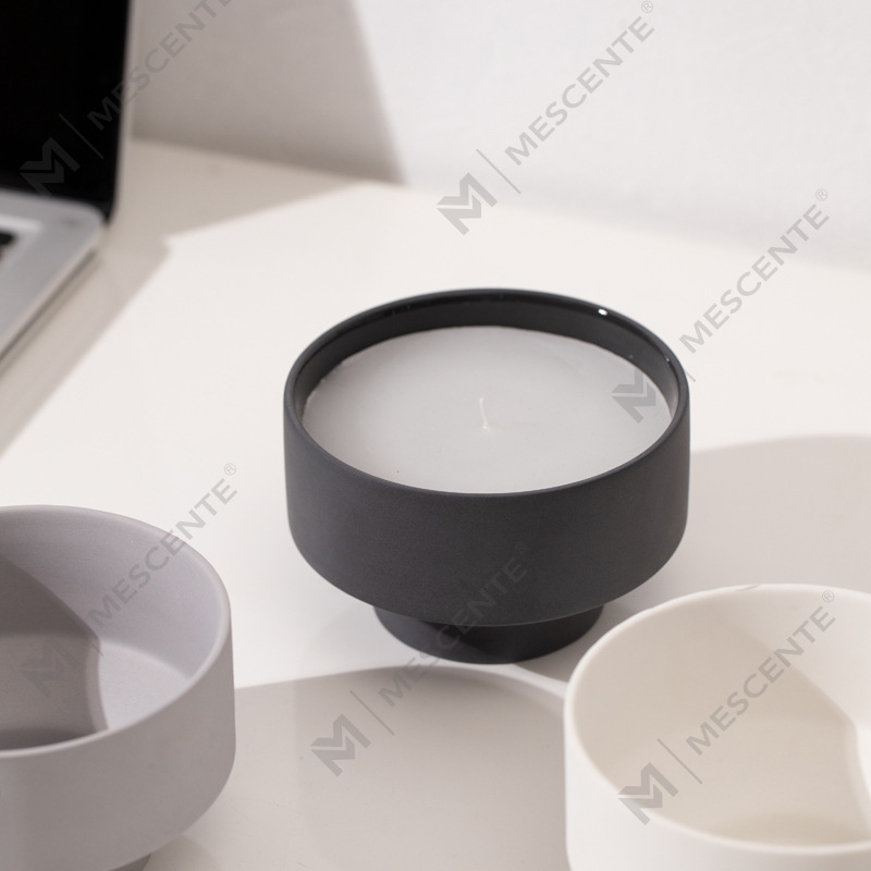 M&Scent Wholesale Custom Large Modern 3 Wick White Frosted Christmas Candle Jar With Bamboo Lid