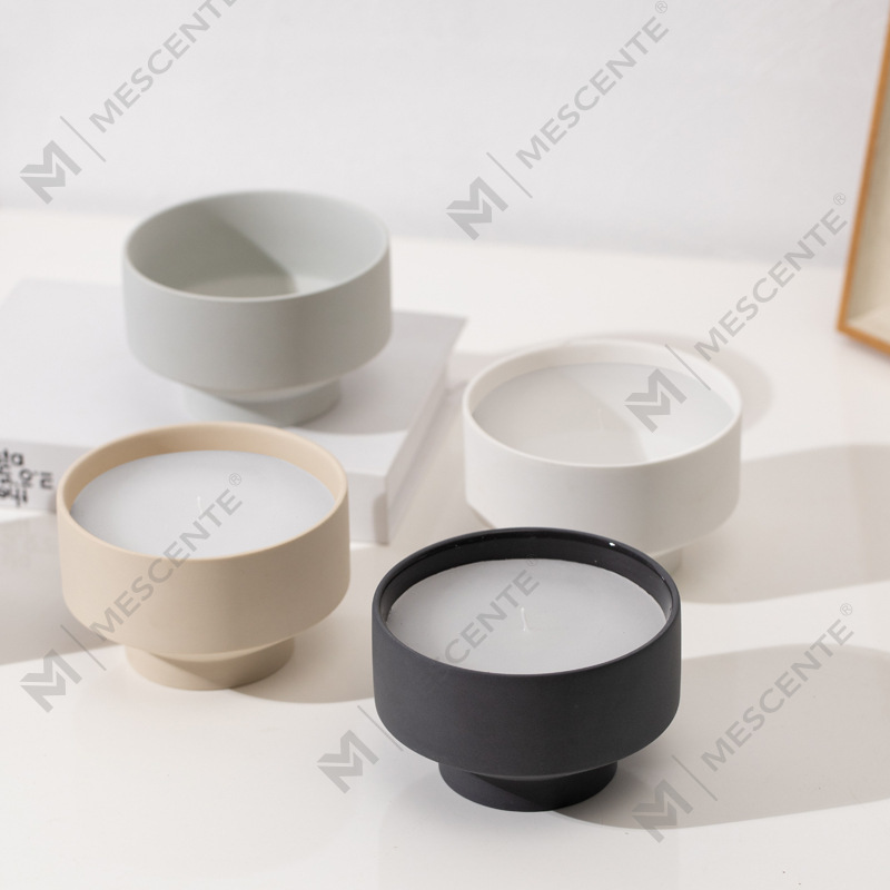 M&Scent Wholesale Custom Large Modern 3 Wick White Frosted Christmas Candle Jar With Bamboo Lid